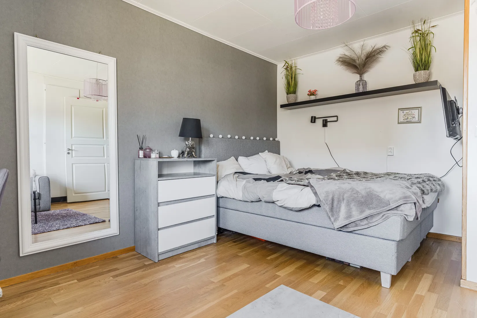 Villa, Solrosgatan 55, Södra Gryta, Västerås