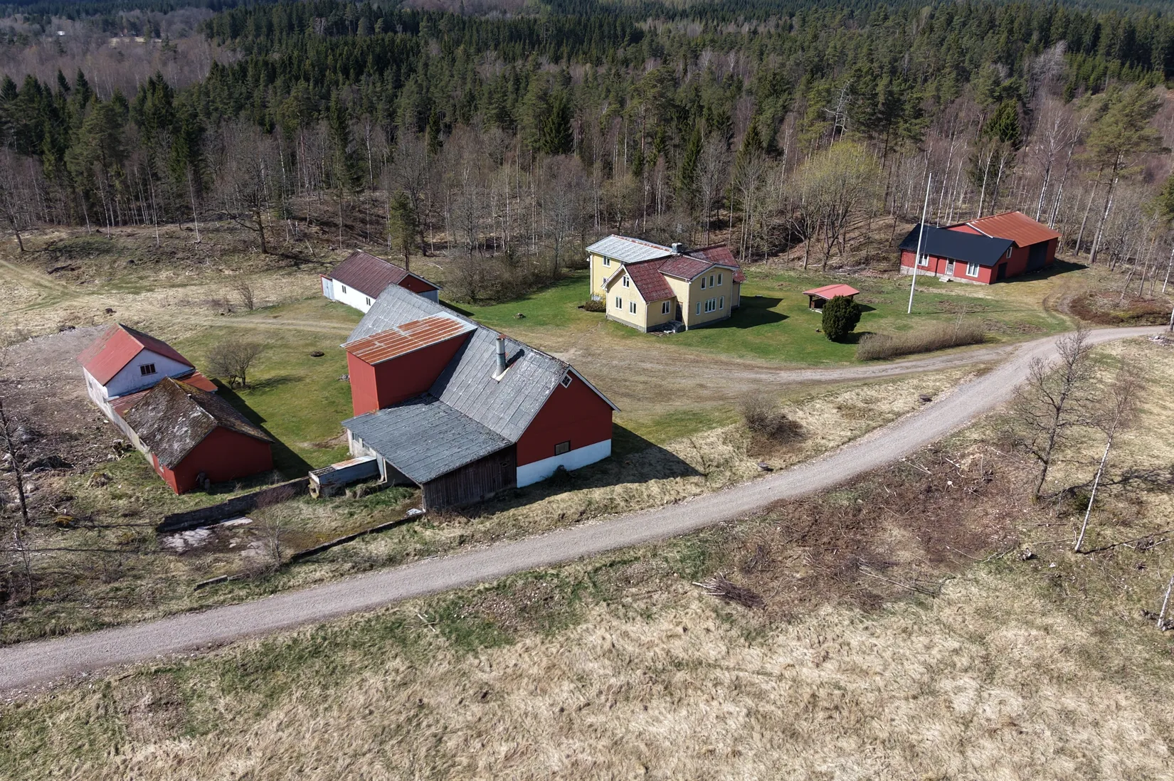 Gård/Skog, Baskered 110, Hylte