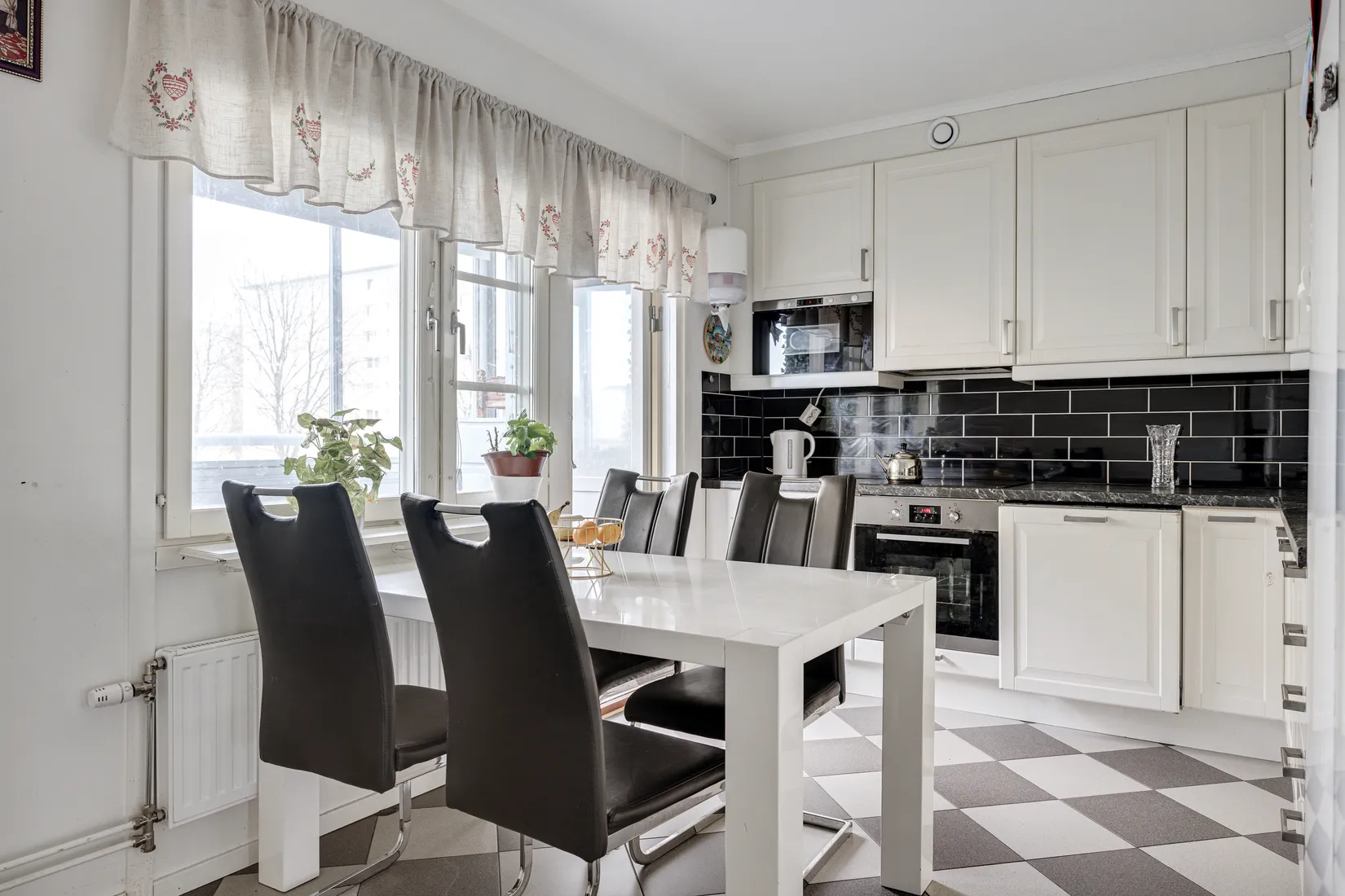 Bostadsrätt, Linvägen 6, 2 tr, Hallunda, Botkyrka