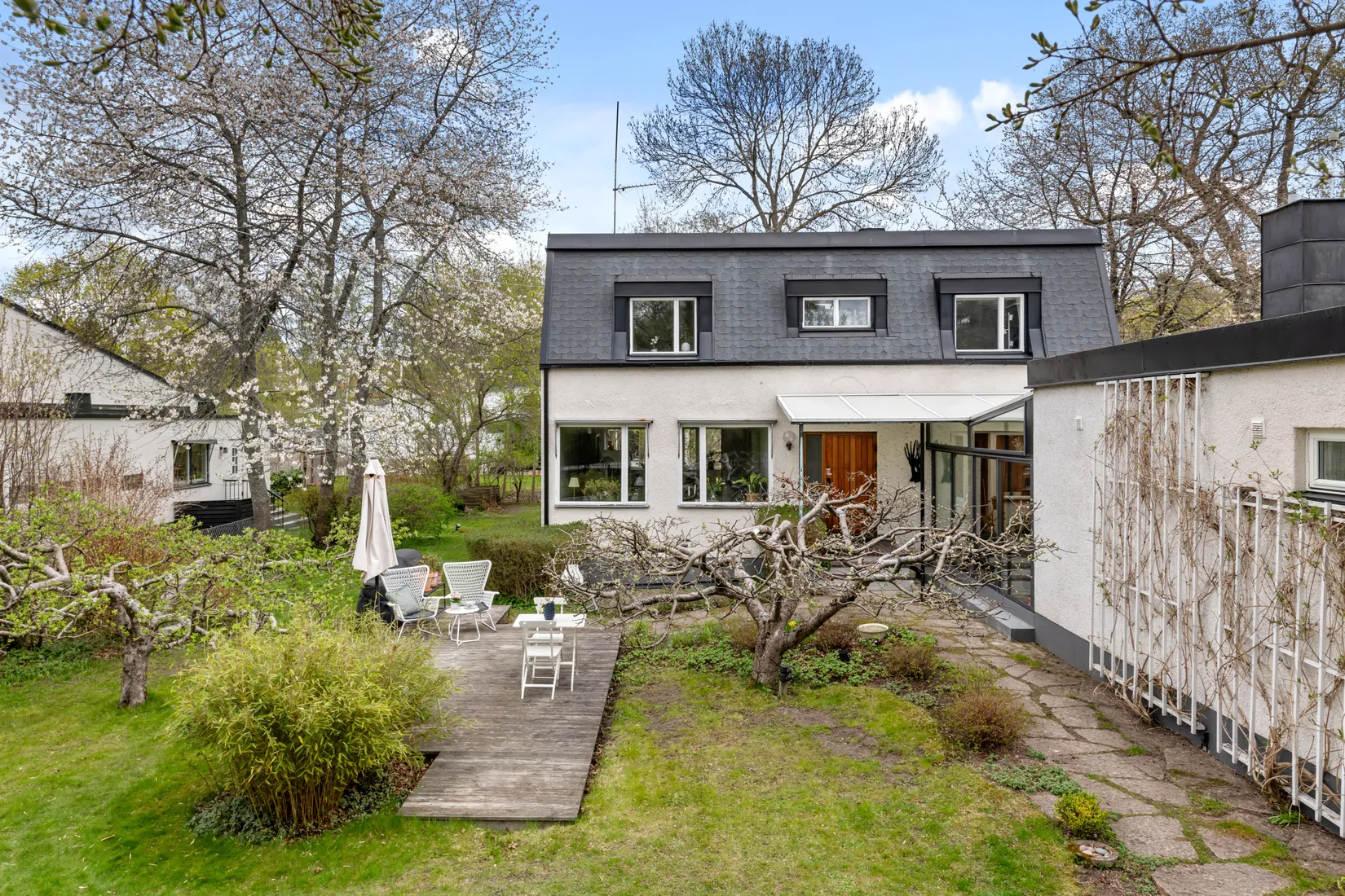 Villa, Parkvägen 56A, Näsbypark Sjösidan, Täby