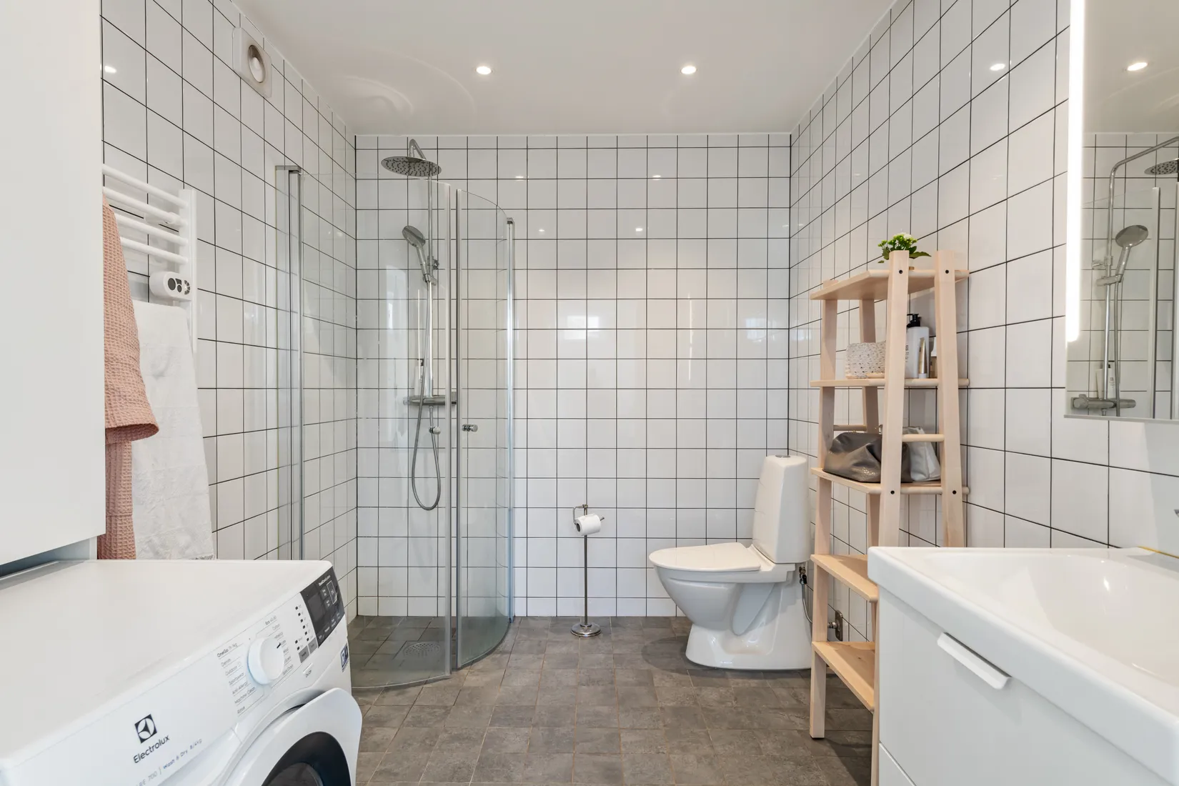 Villa, Parkvägen 56A, Näsbypark Sjösidan, Täby