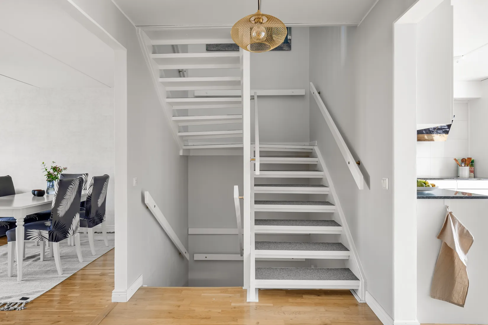 Radhus, Tomatgatan 12, Årsta, Uppsala