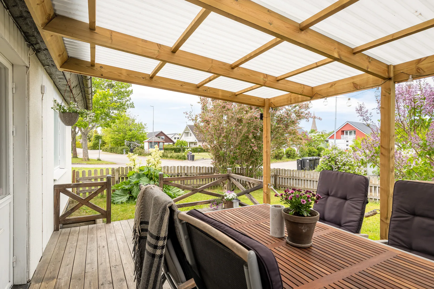 Radhus, Tomatgatan 12, Årsta, Uppsala