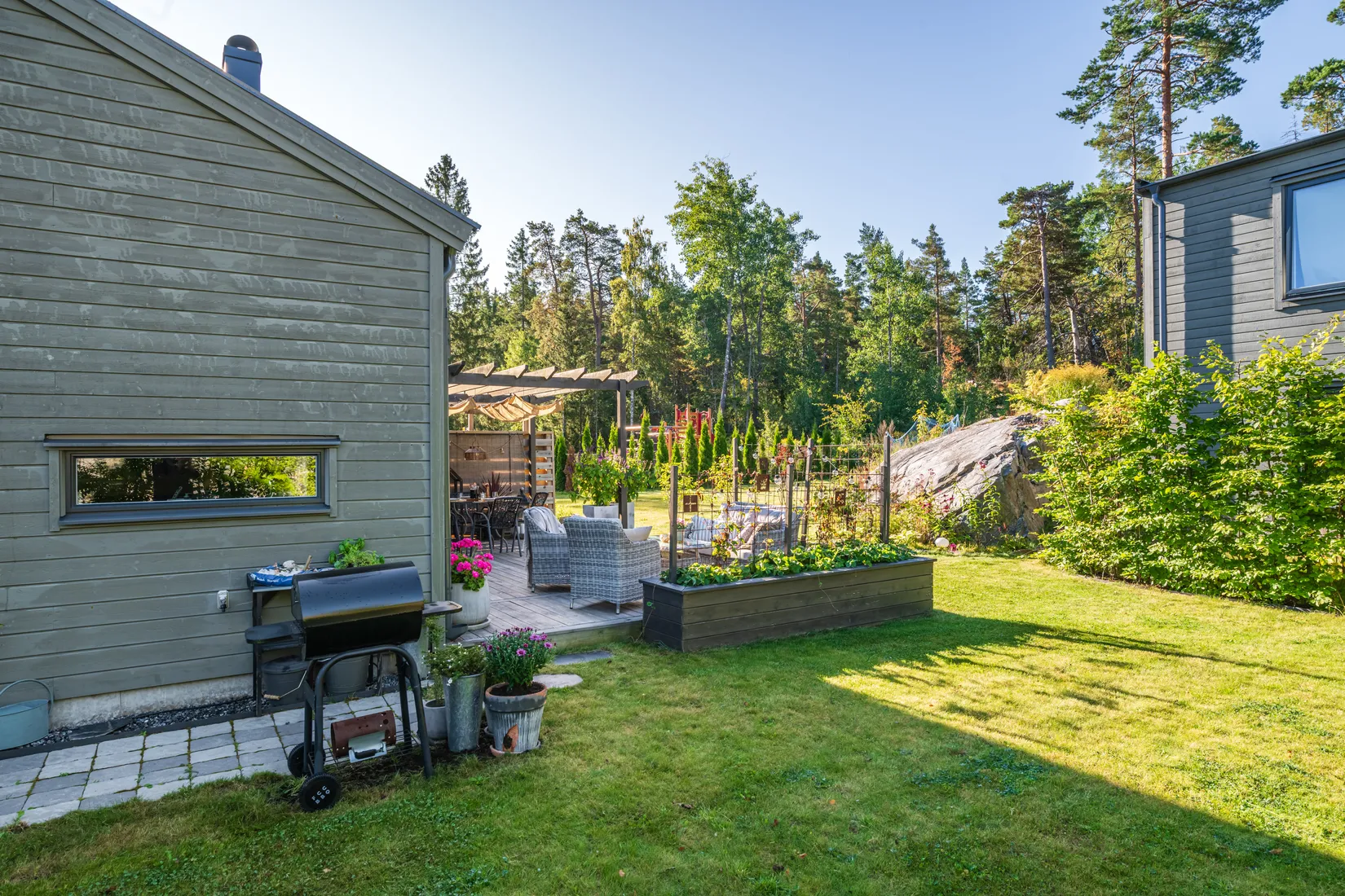 Radhus, Telefongränd 8B, Högmora, Huddinge