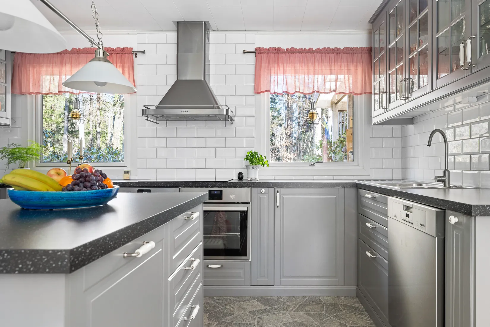 Villa, Ullevivägen 15, Bålsta Norra Ullevi, Håbo