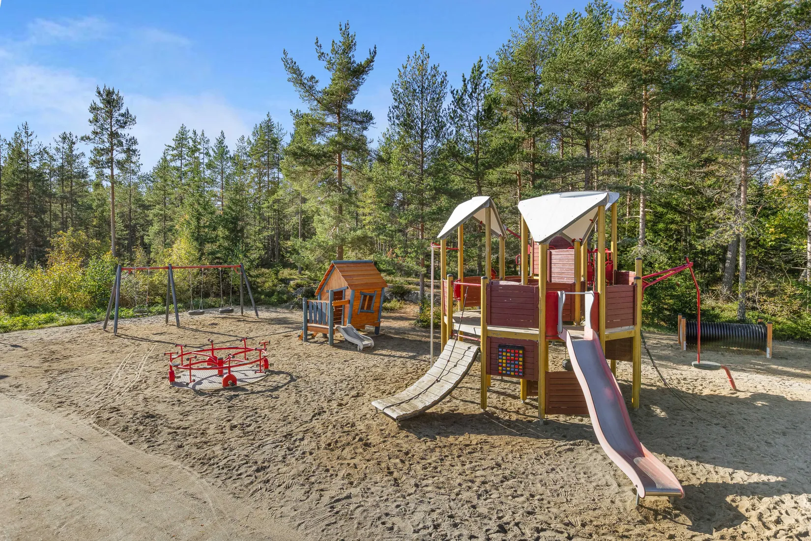 Villa, Radhus, Furuvägen 37, Hälletorp/Bondsjöstaden, Härnösand