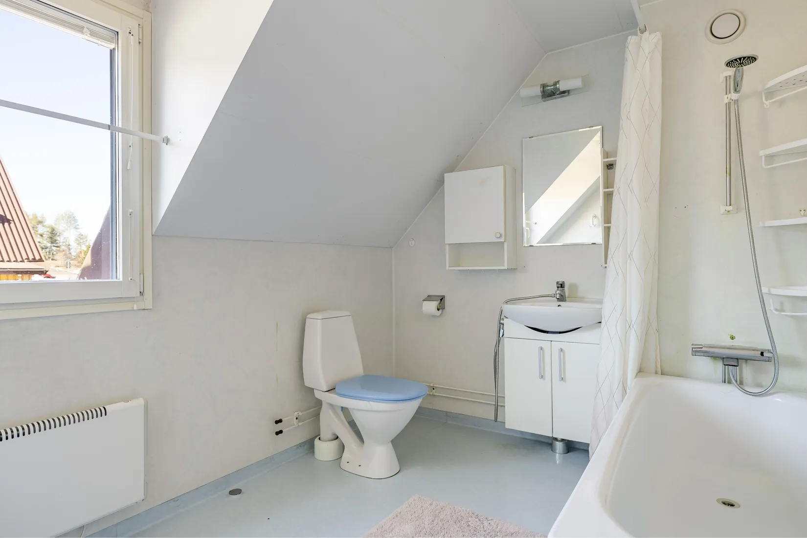 Villa, Radhus, Furuvägen 37, Hälletorp/Bondsjöstaden, Härnösand