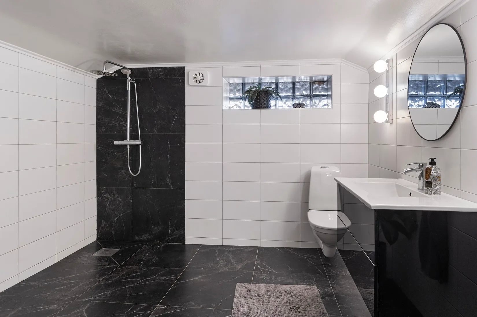 Radhus, Fiskarvägen 18A, Skultuna, Västerås