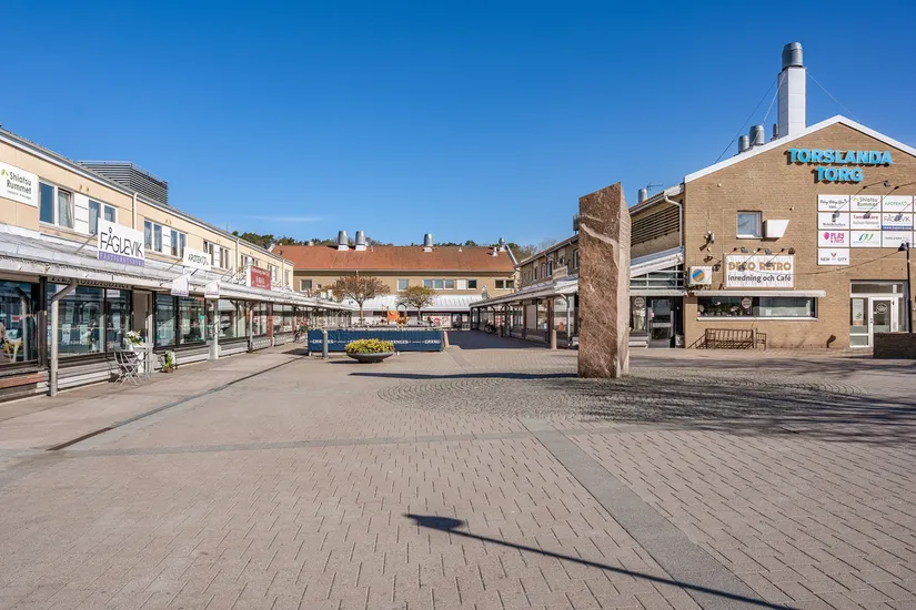 Villa, Radhus, Vitklövern 9C, Torslanda - Centrum, Göteborg