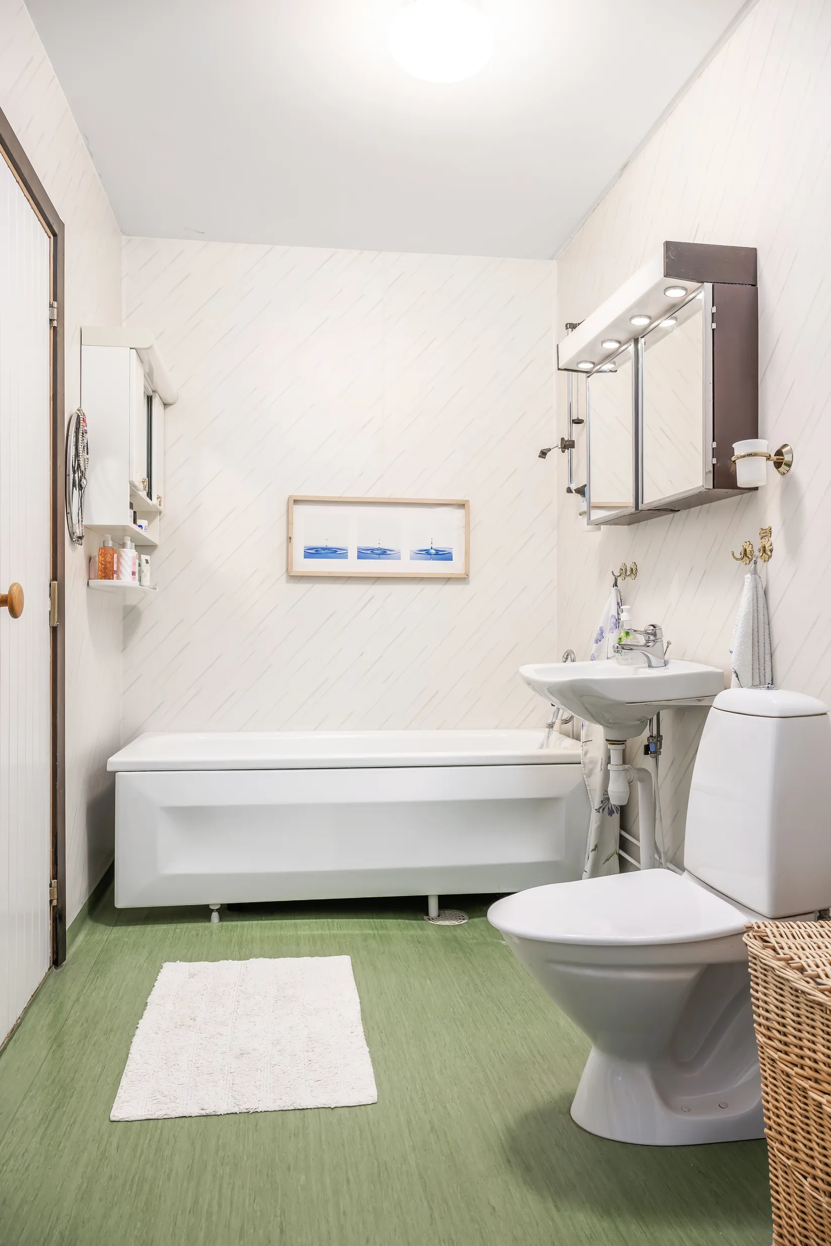 Radhus, Axel Swartlings gata 141, Klockaretorpet, Norrköping