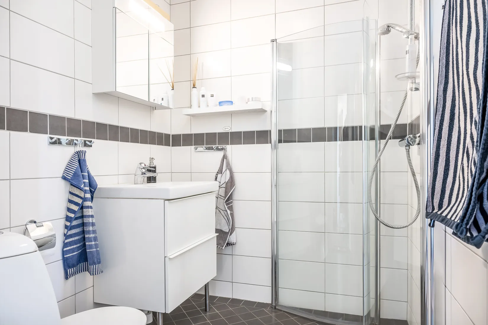 Radhus, Axel Swartlings gata 141, Klockaretorpet, Norrköping