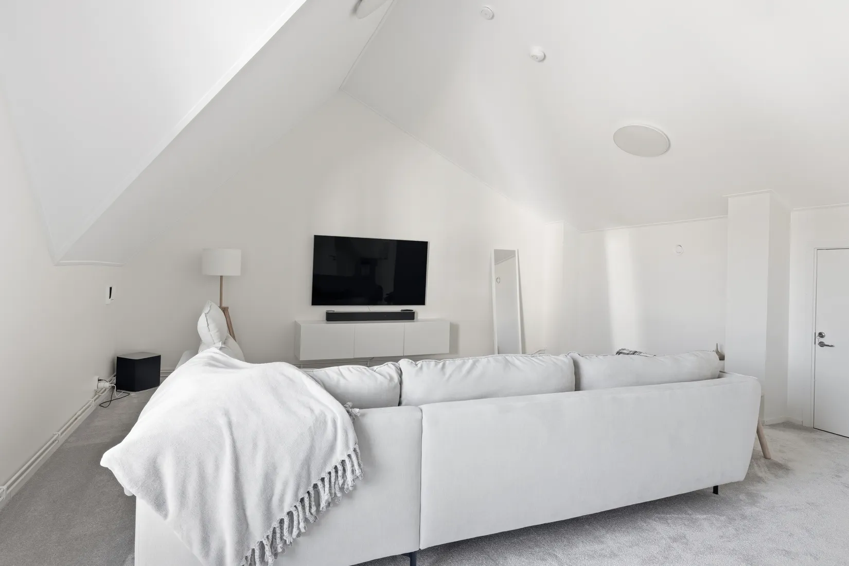 Radhus, Älvsundavägen 16, Eds Allé, Upplands Väsby