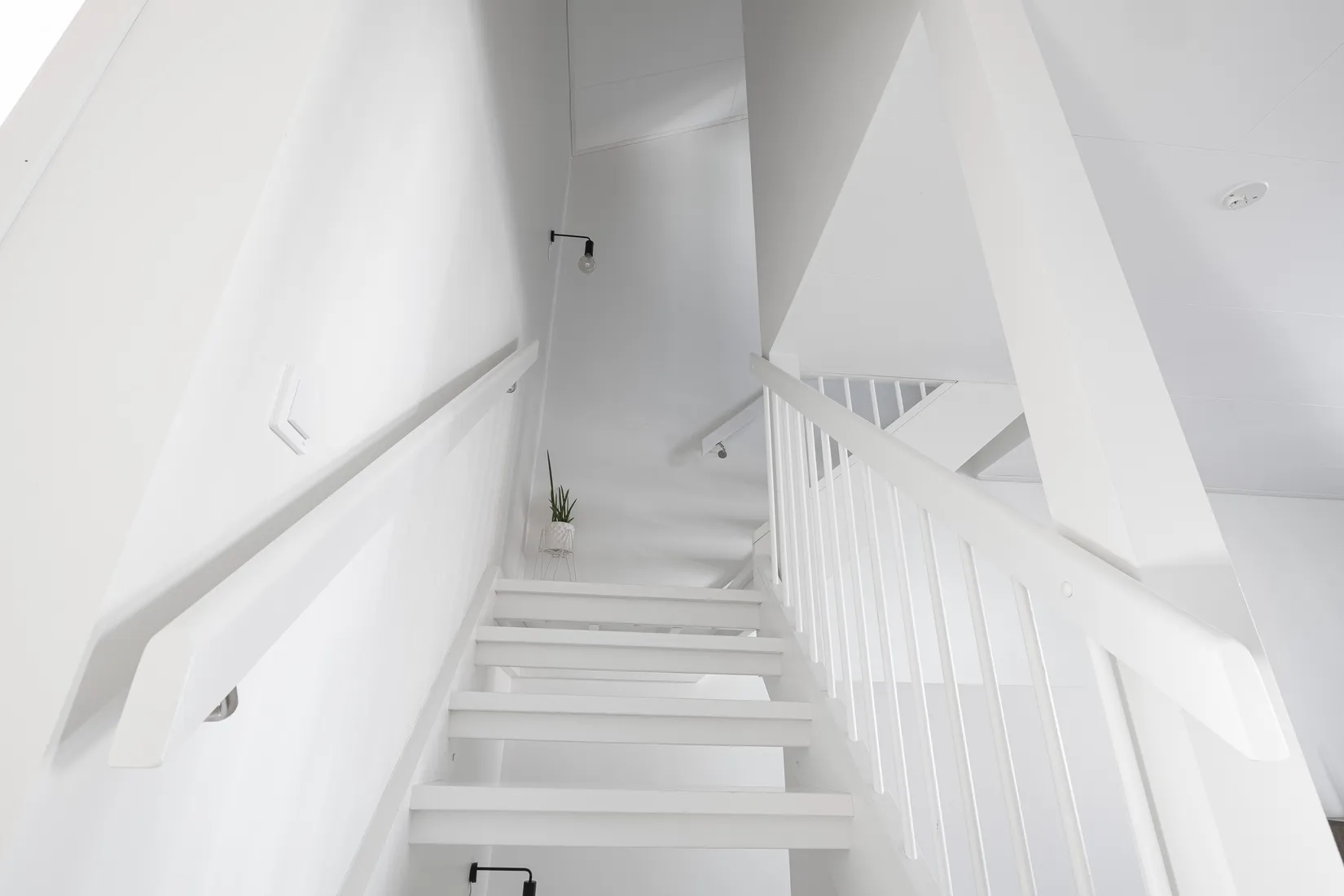 Radhus, Älvsundavägen 16, Eds Allé, Upplands Väsby