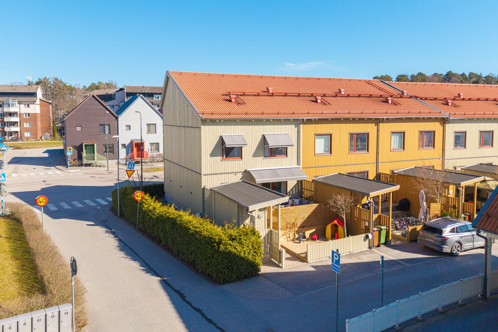 Radhus, Älvsundavägen 16, Eds Allé, Upplands Väsby