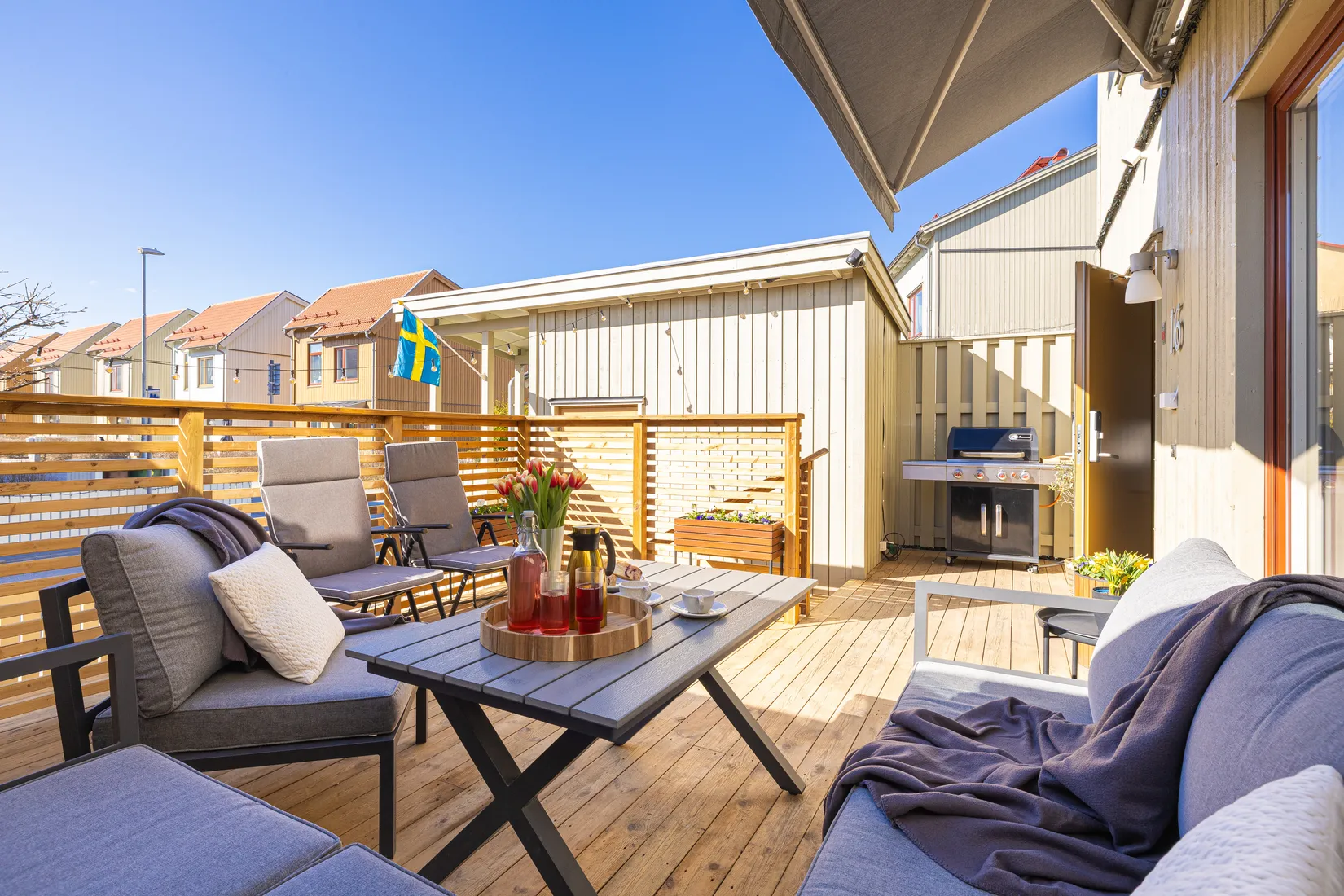 Radhus, Älvsundavägen 16, Eds Allé, Upplands Väsby