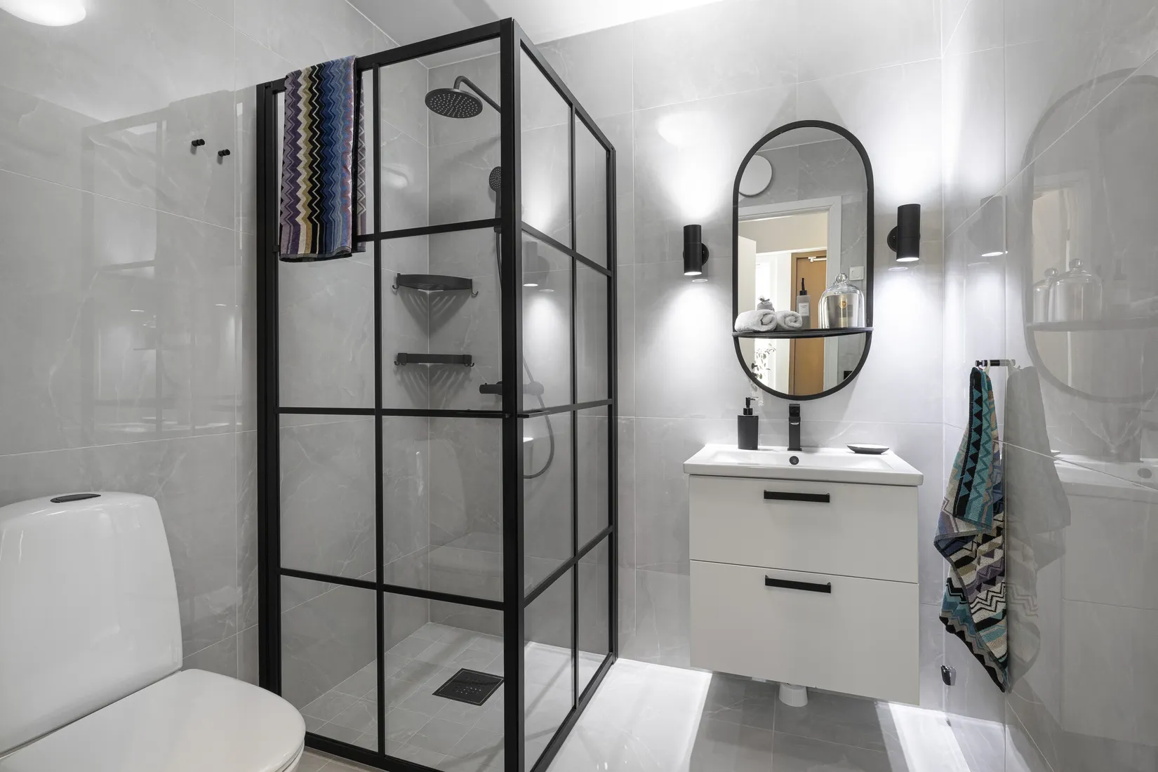 Radhus, Älvsundavägen 16, Eds Allé, Upplands Väsby