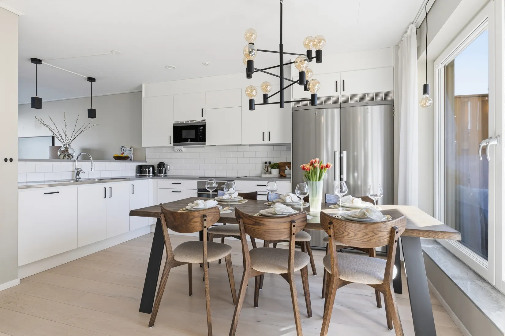 Radhus, Älvsundavägen 16, Eds Allé, Upplands Väsby