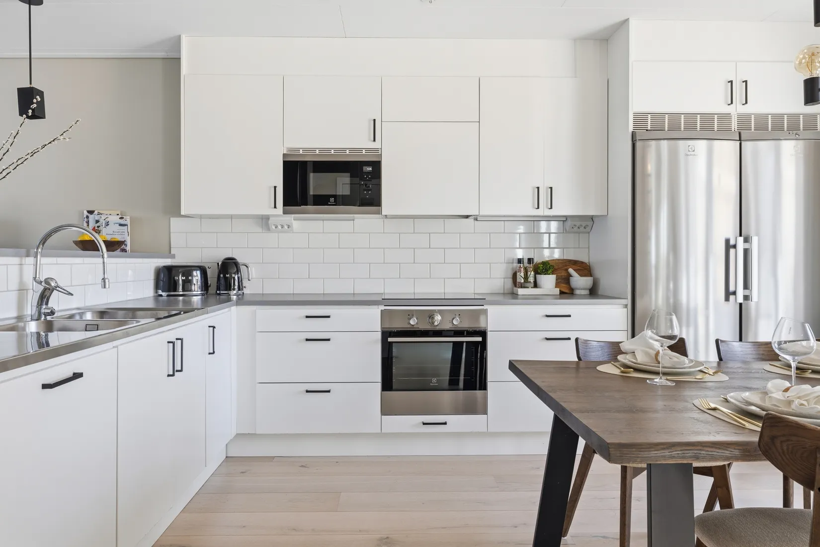 Radhus, Älvsundavägen 16, Eds Allé, Upplands Väsby