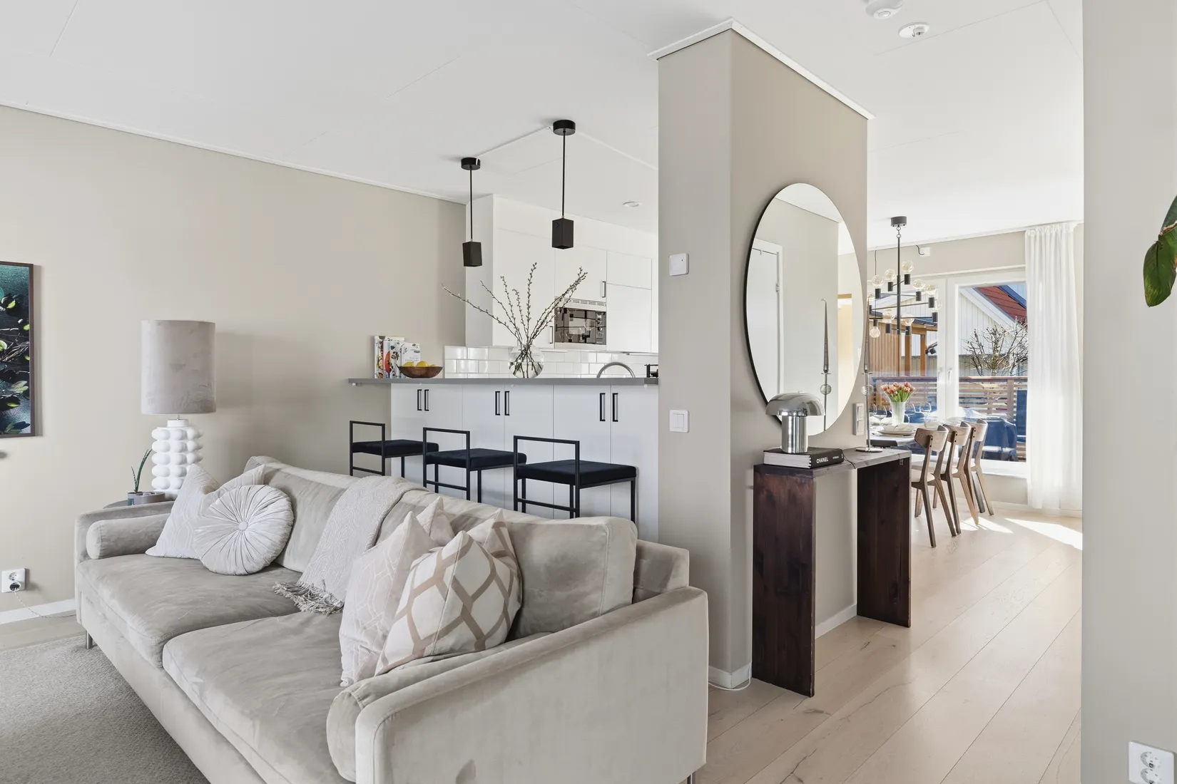 Radhus, Älvsundavägen 16, Eds Allé, Upplands Väsby