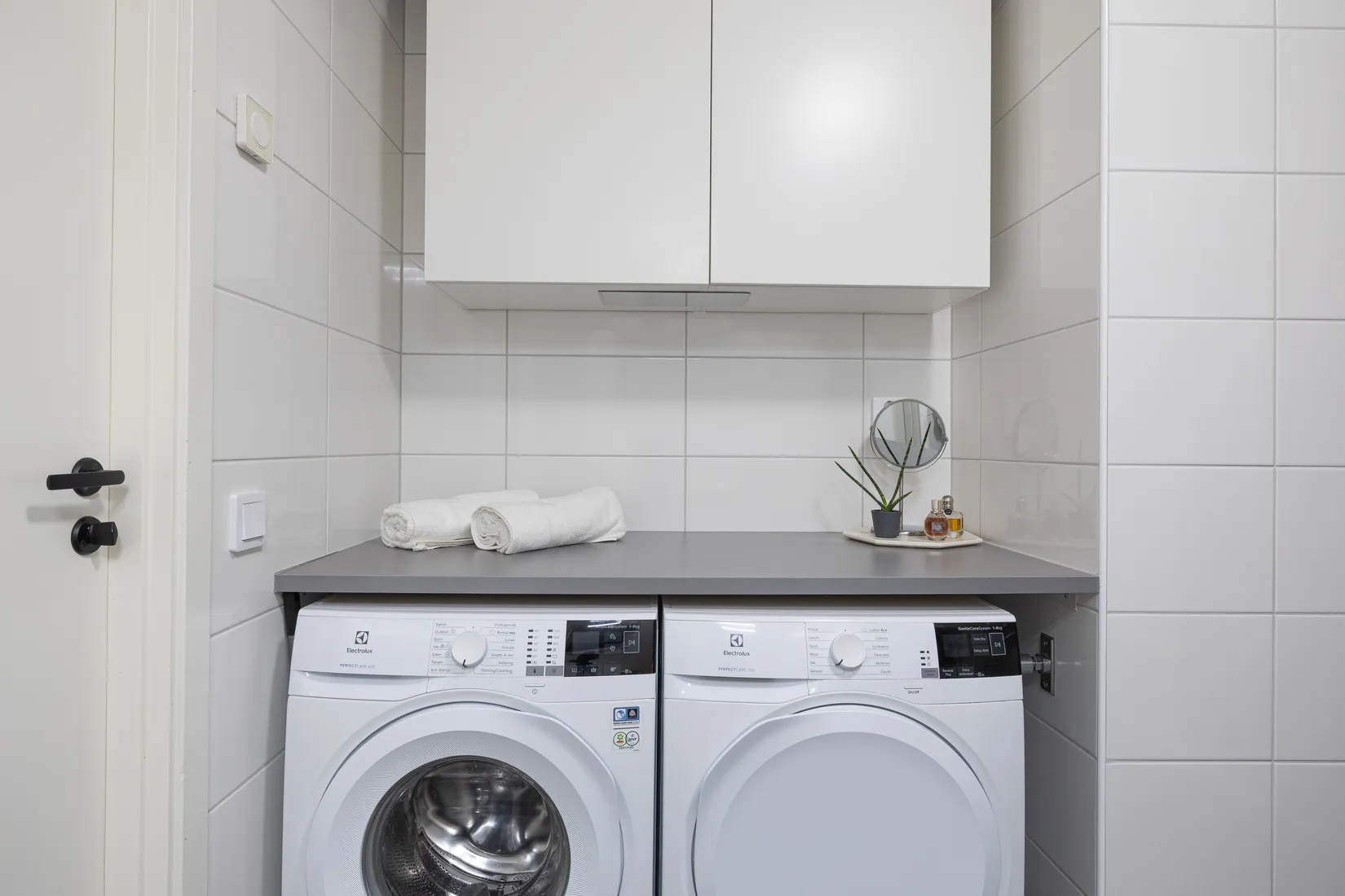 Radhus, Älvsundavägen 16, Eds Allé, Upplands Väsby