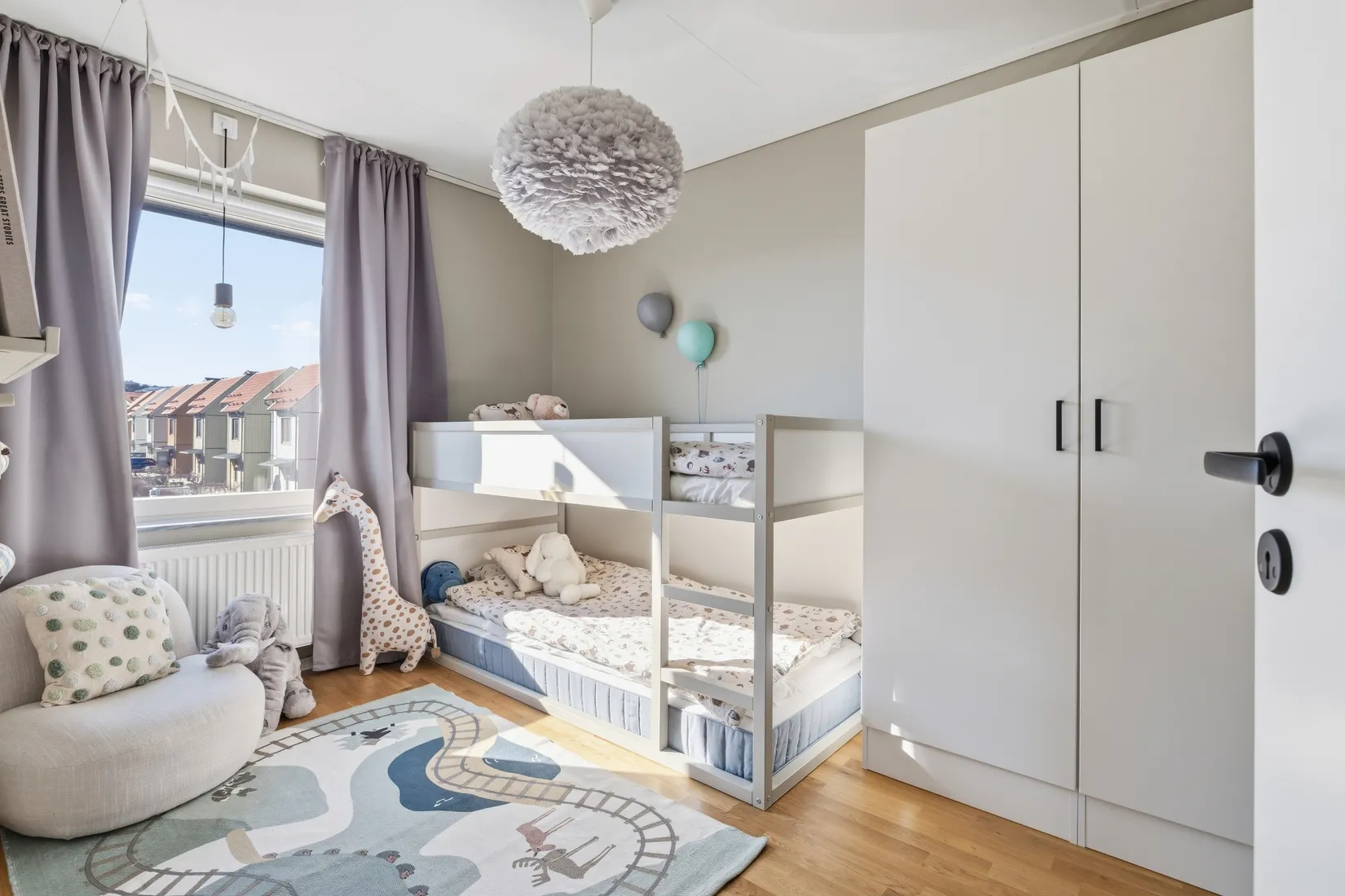 Radhus, Älvsundavägen 16, Eds Allé, Upplands Väsby