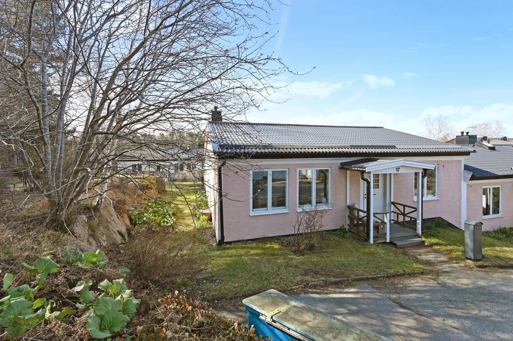 Radhus, Skjutbanevägen 17, Helenelund/Fågelsången, Sollentuna