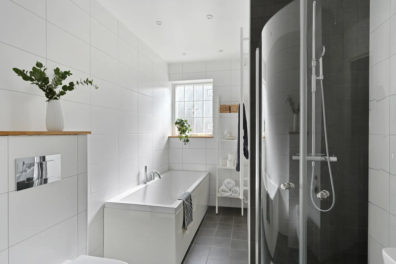 Radhus, Skjutbanevägen 17, Helenelund/Fågelsången, Sollentuna