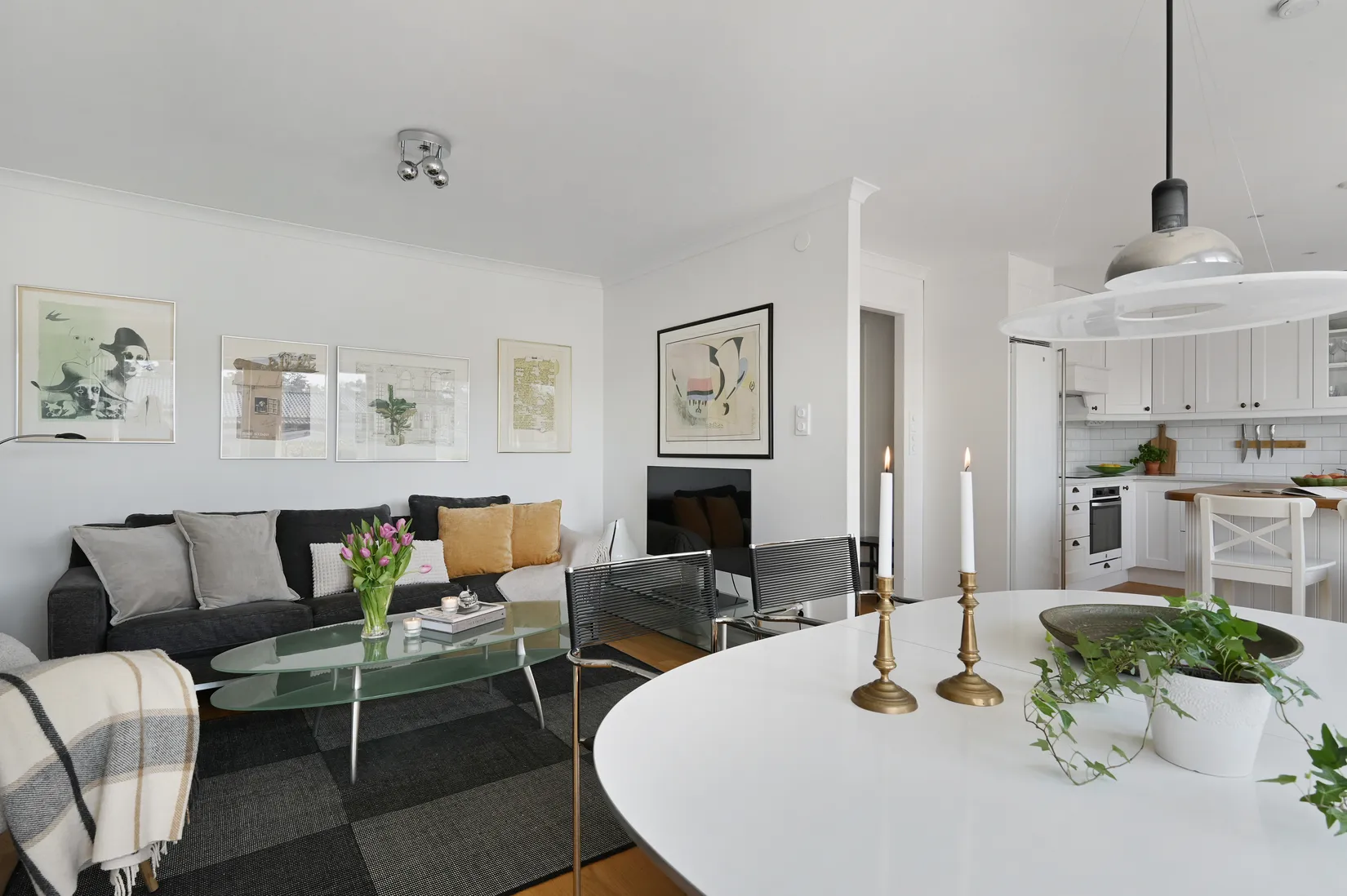 Radhus, Skjutbanevägen 17, Helenelund/Fågelsången, Sollentuna