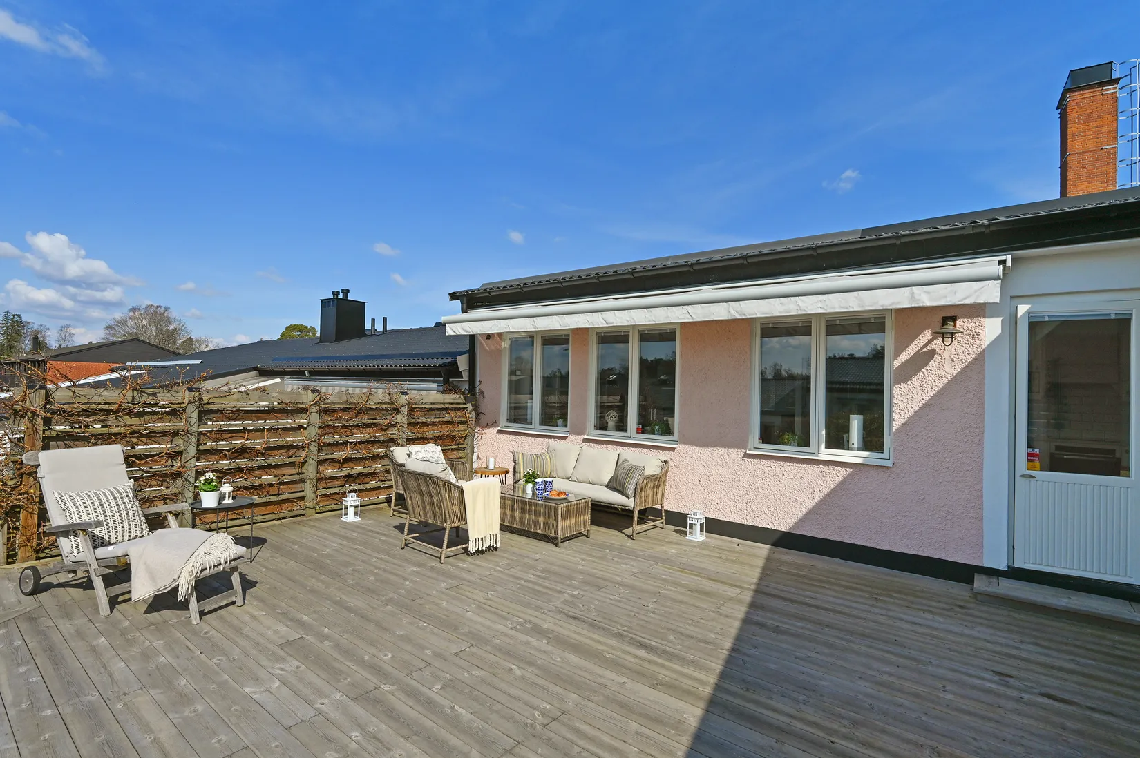 Radhus, Skjutbanevägen 17, Helenelund/Fågelsången, Sollentuna