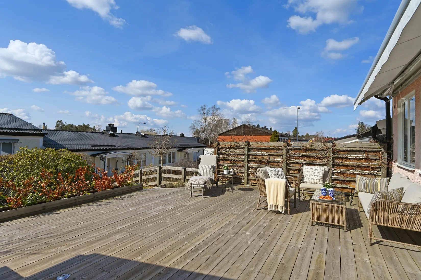 Radhus, Skjutbanevägen 17, Helenelund/Fågelsången, Sollentuna