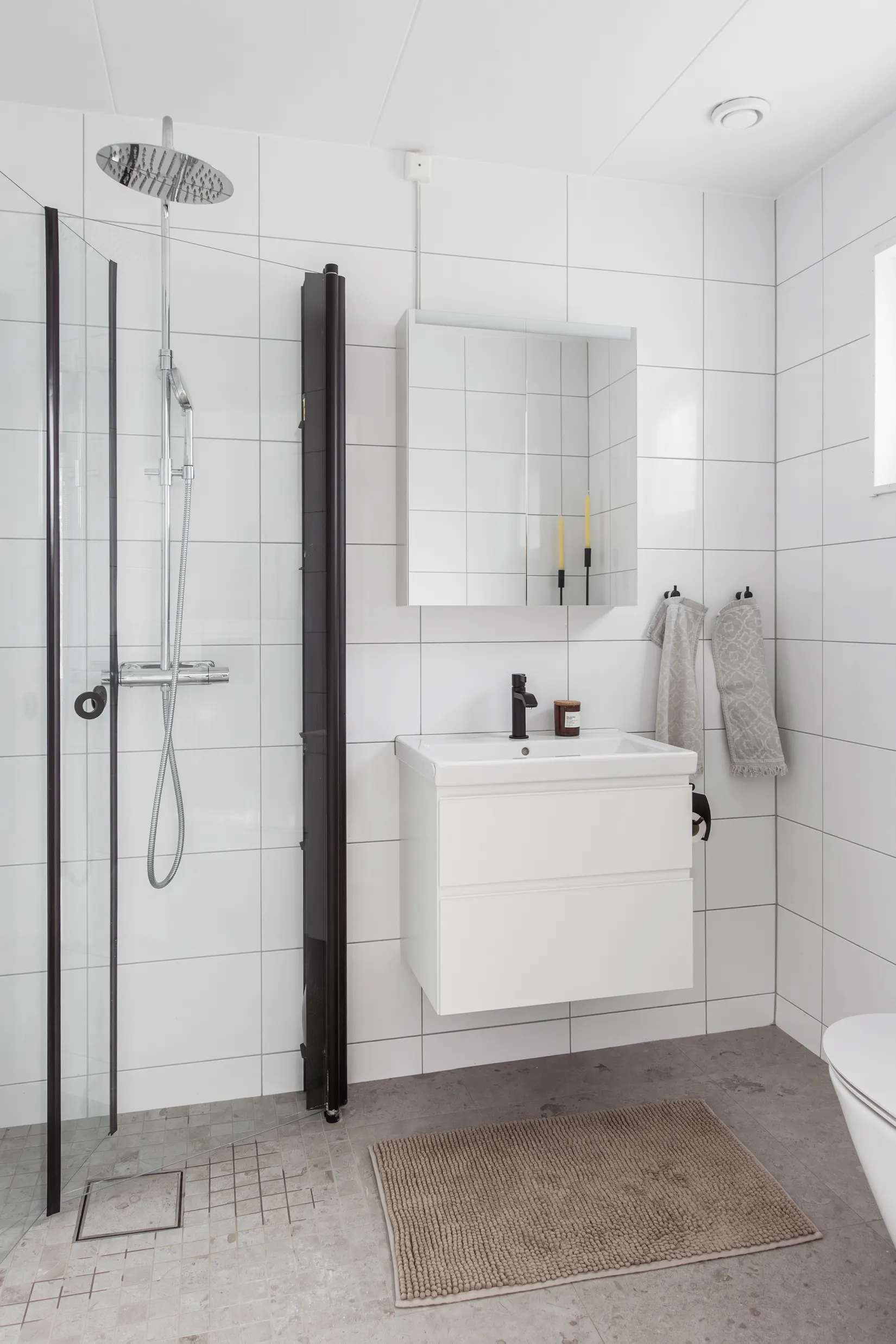 Villa, Radhus, Bruncronas väg 11, Värmdö - Haghulta, Värmdö