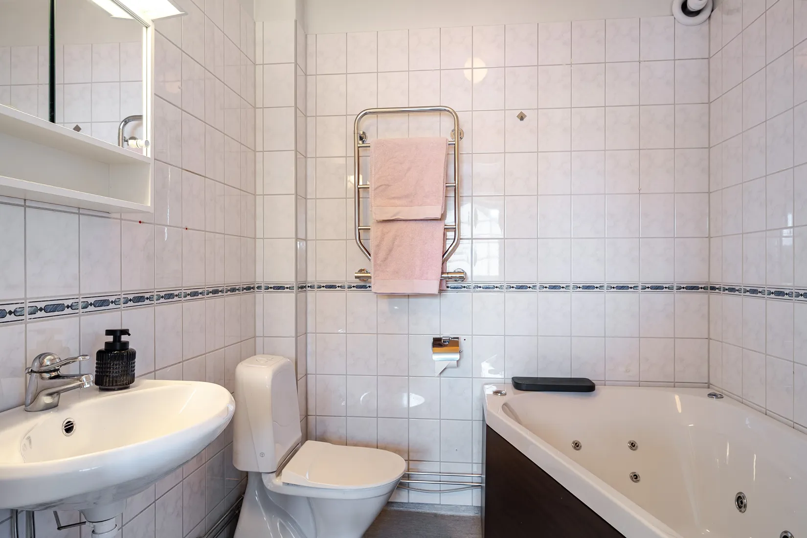 Villa, Radhus, Regementsgatan 55B, Strängnäs