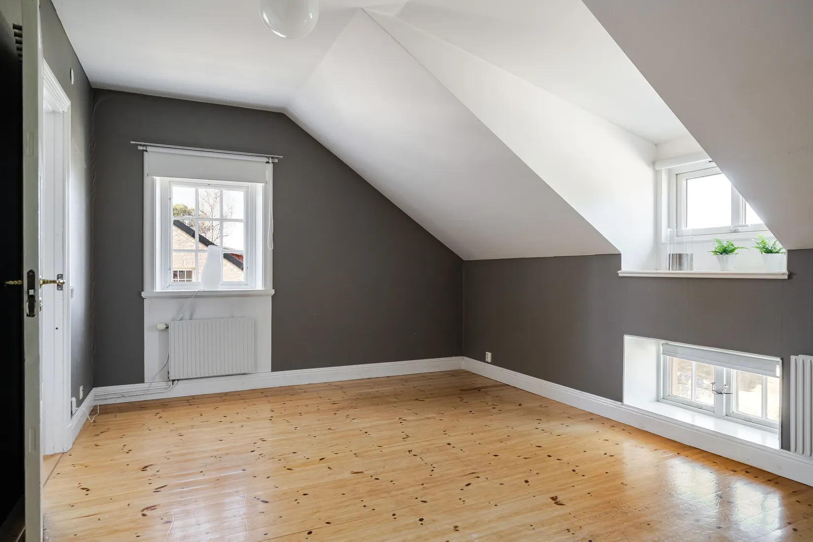 Villa, Radhus, Regementsgatan 55B, Strängnäs