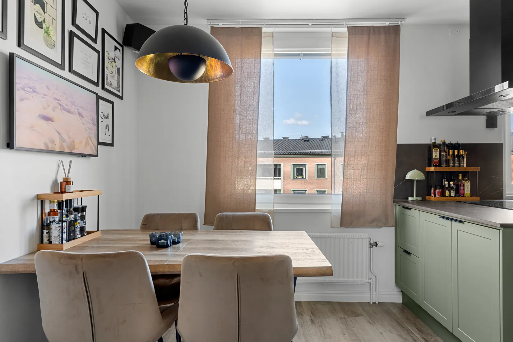 Bostadsrätt, Njupkärrsvägen 86, Tyresö Centrum, Tyresö