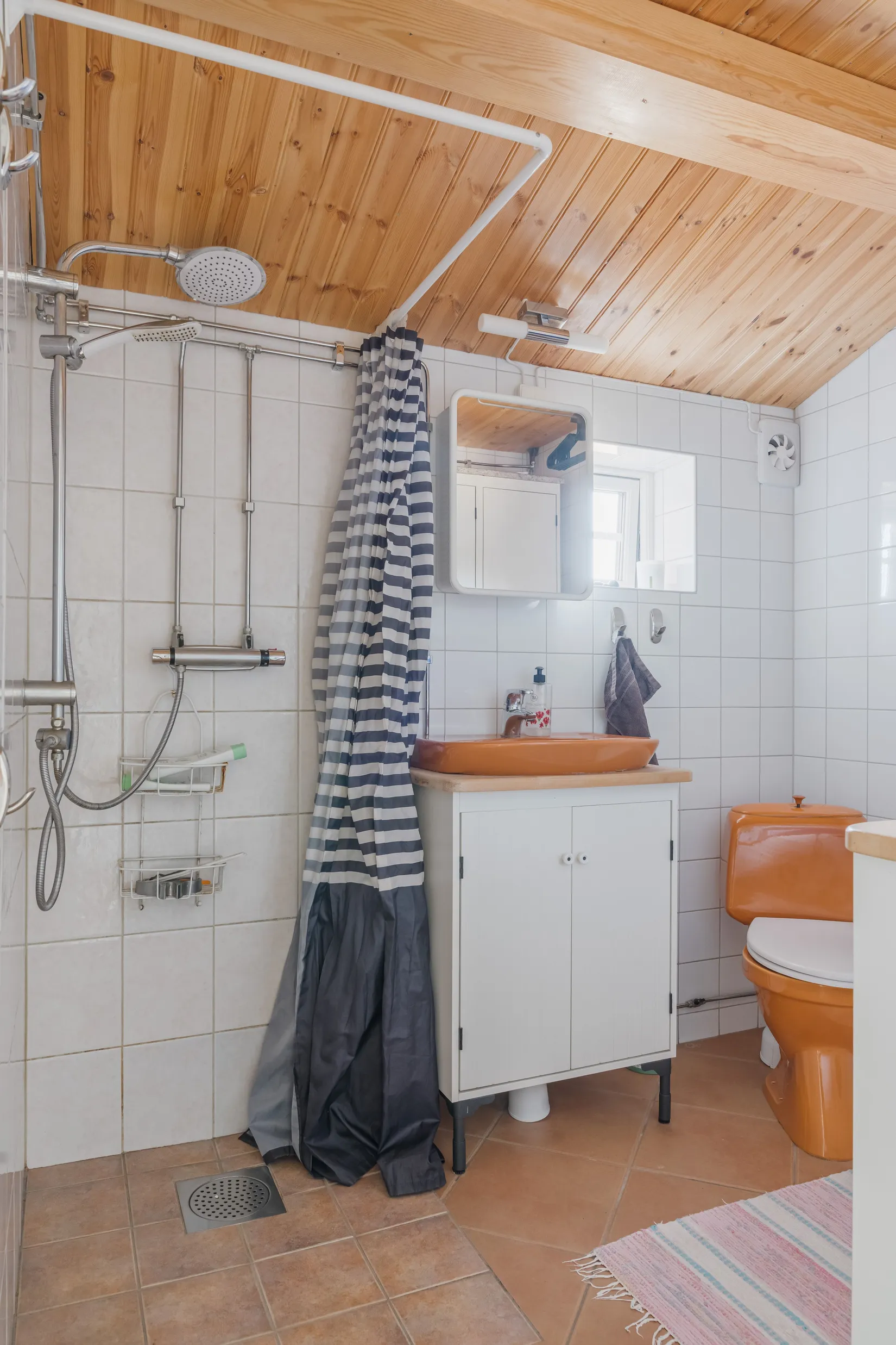 Villa, Gård/Skog, Skeberg Skålhol 384, Leksand