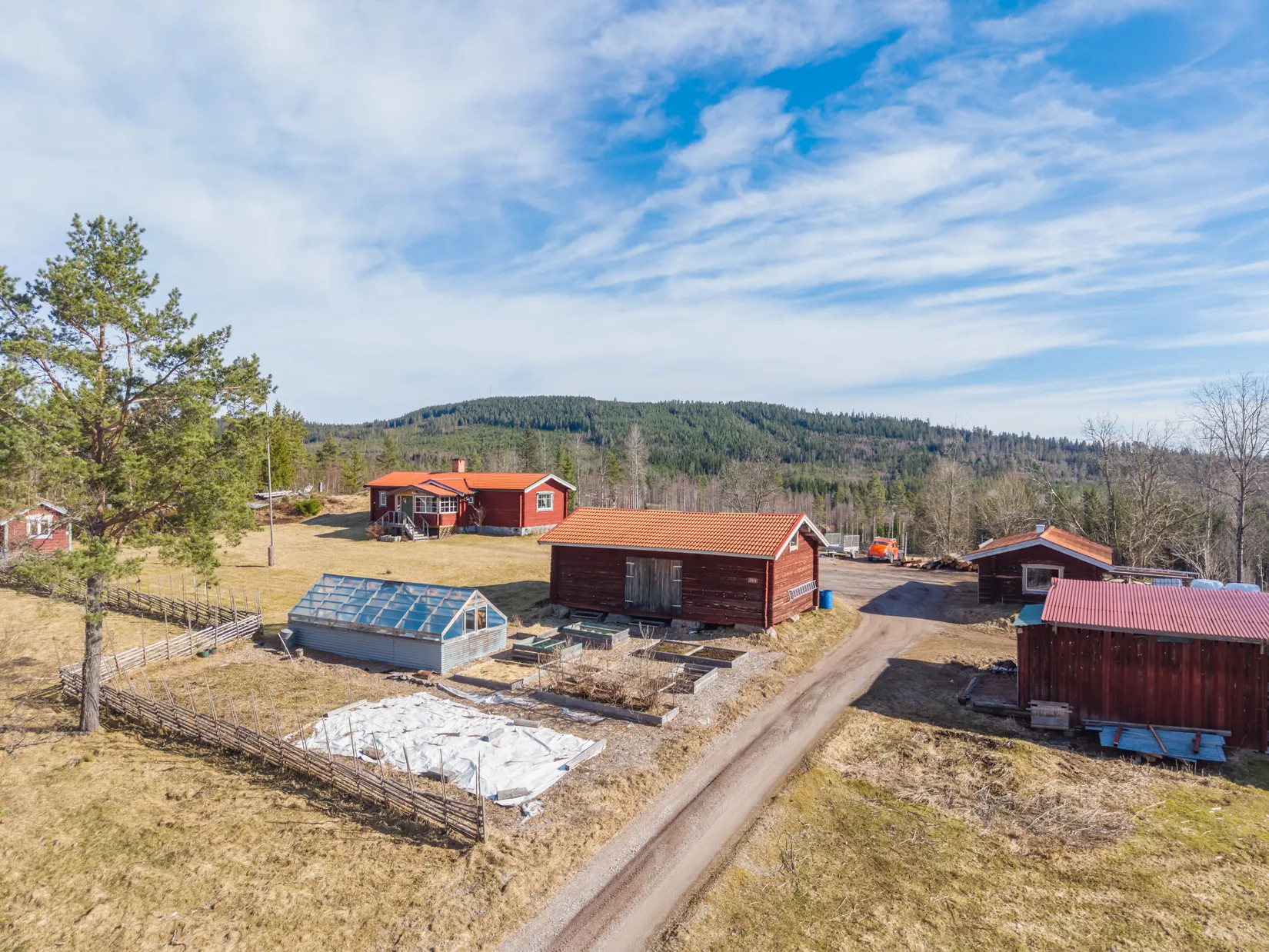 Villa, Gård/Skog, Skeberg Skålhol 384, Leksand