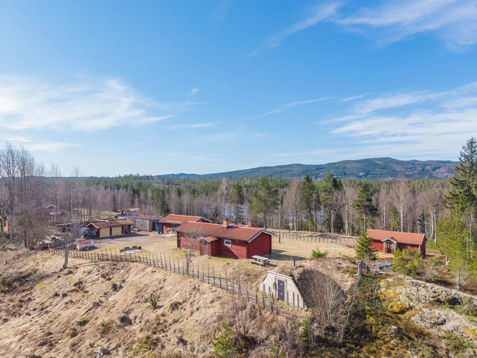 Villa, Gård/Skog, Skeberg Skålhol 384, Leksand
