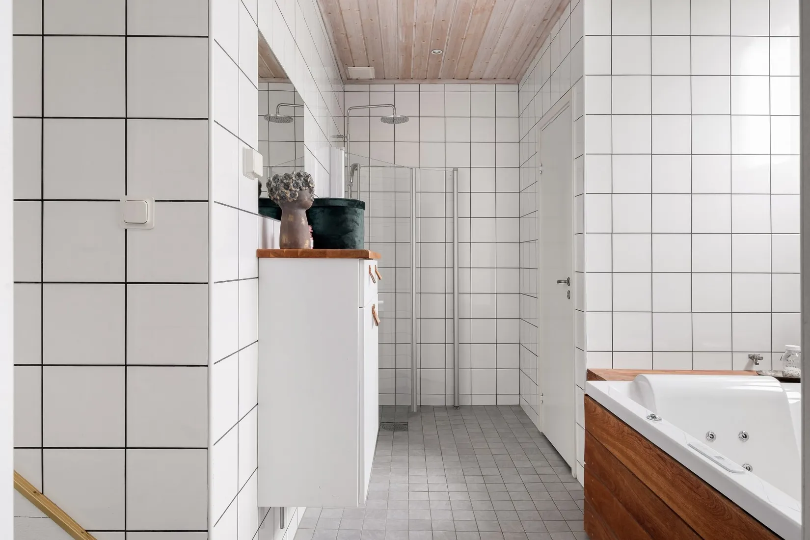 Bostadsrätt, Askängsbacken 1, Egen entré, Mariehäll, Stockholm