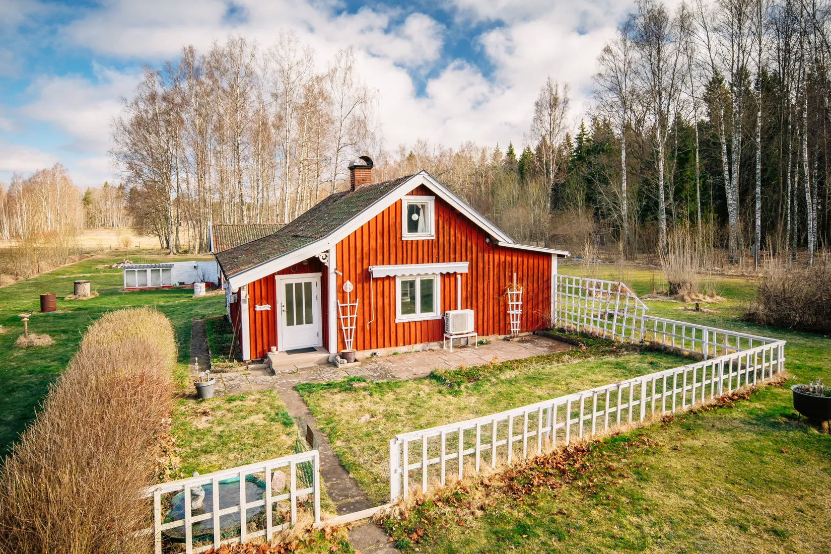 Villa, Uggletorp Skogsmossen 12, Töreboda