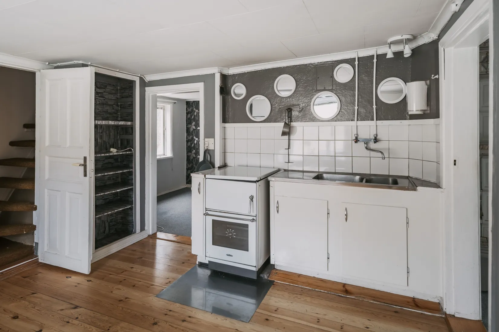 Villa, Uggletorp Skogsmossen 12, Töreboda