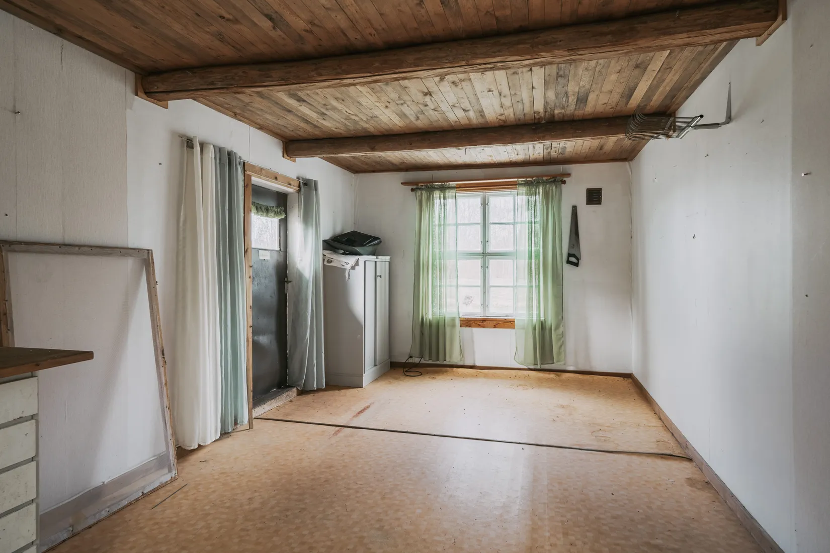 Villa, Uggletorp Skogsmossen 12, Töreboda