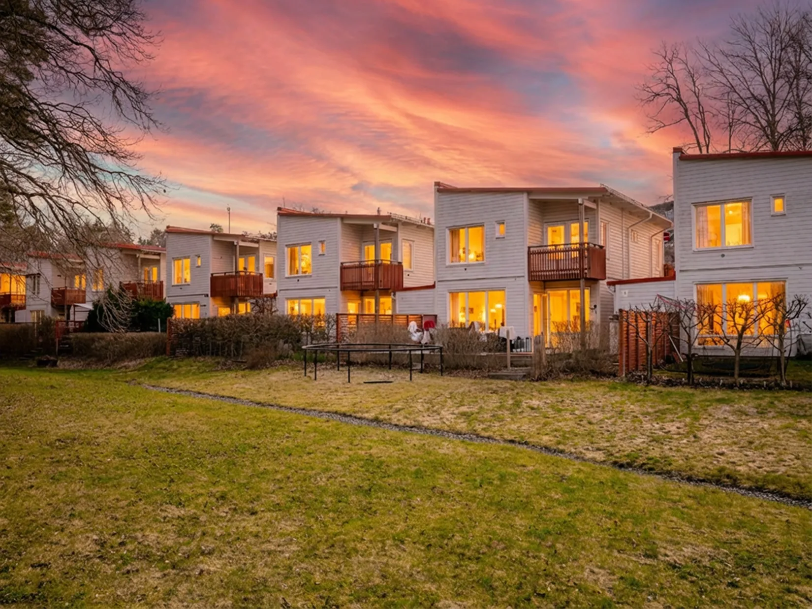 Villa, Radhus, Rådanvägen 61, Silverdal, Sollentuna