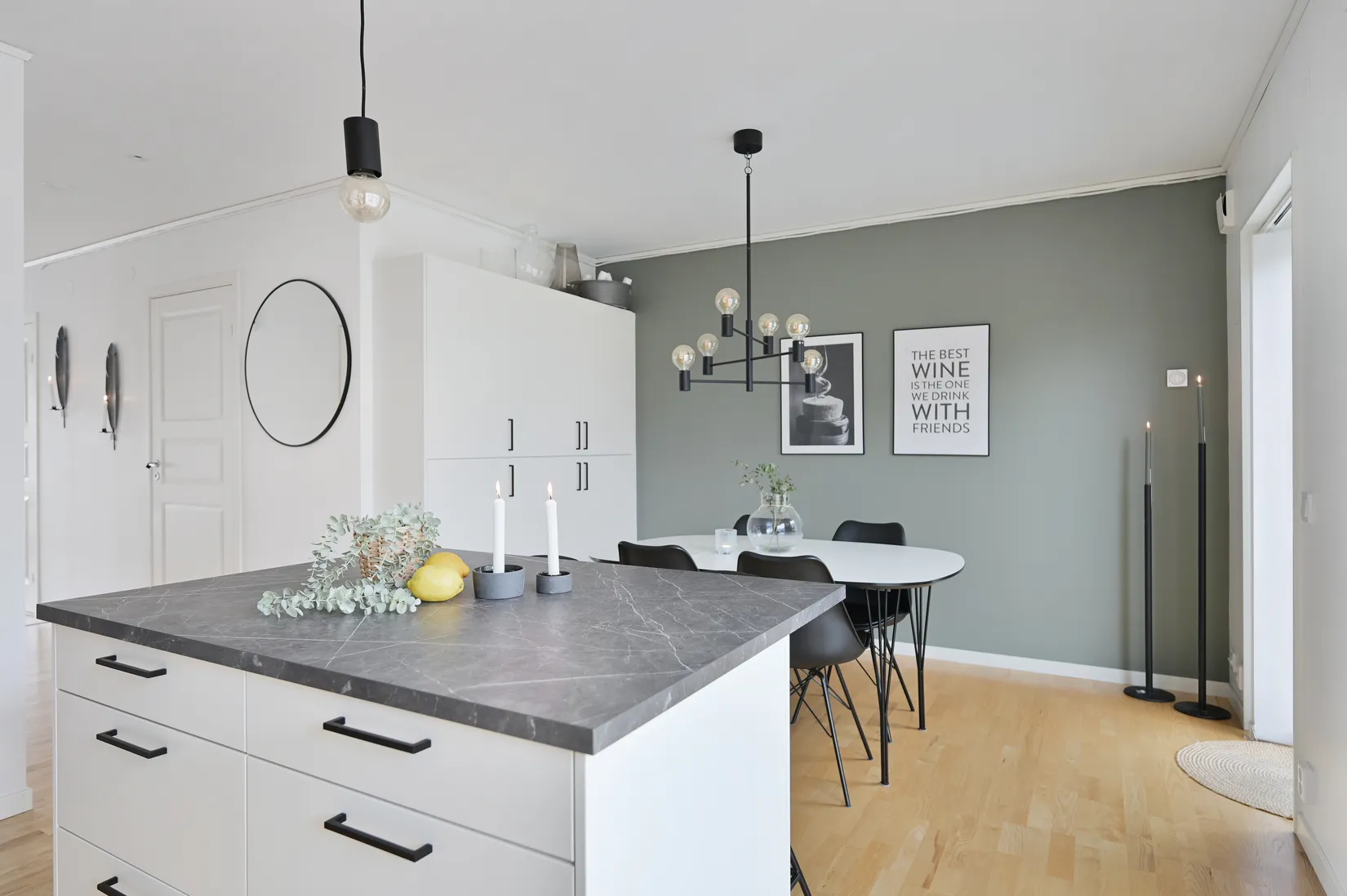 Bostadsrätt, Radhus, Vendelgränd 10, Skälby, Järfälla