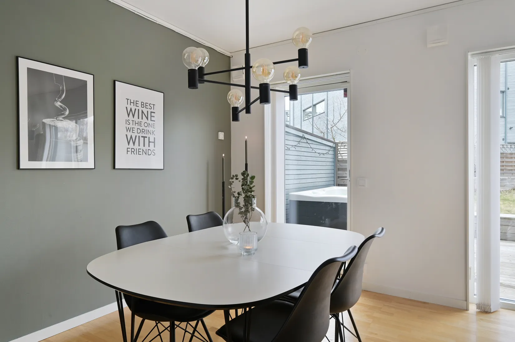 Bostadsrätt, Radhus, Vendelgränd 10, Skälby, Järfälla