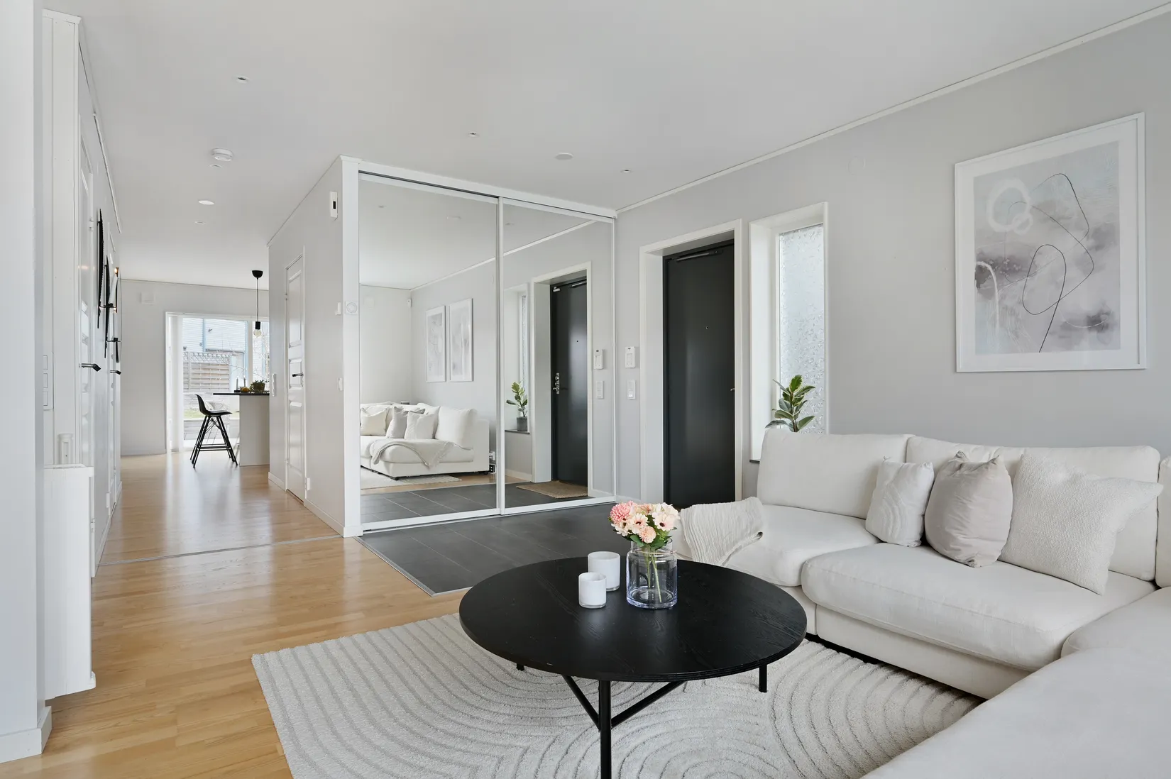 Bostadsrätt, Radhus, Vendelgränd 10, Skälby, Järfälla