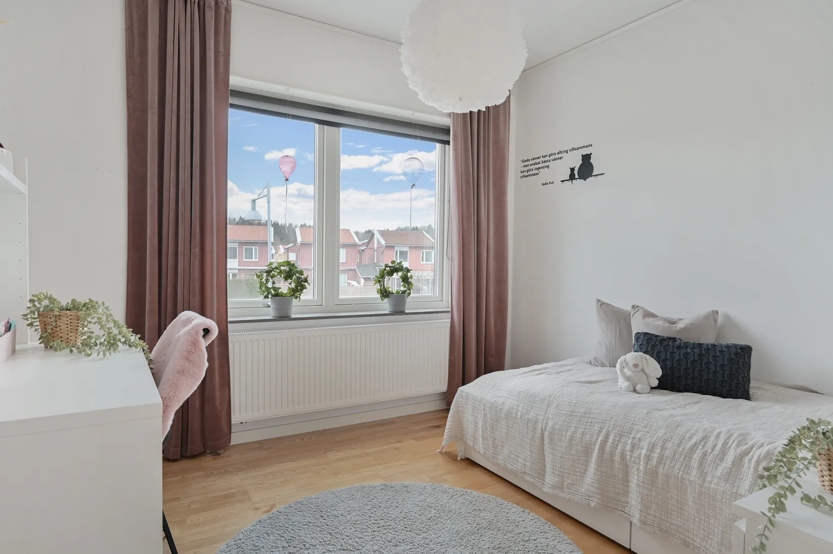 Bostadsrätt, Radhus, Vendelgränd 10, Skälby, Järfälla
