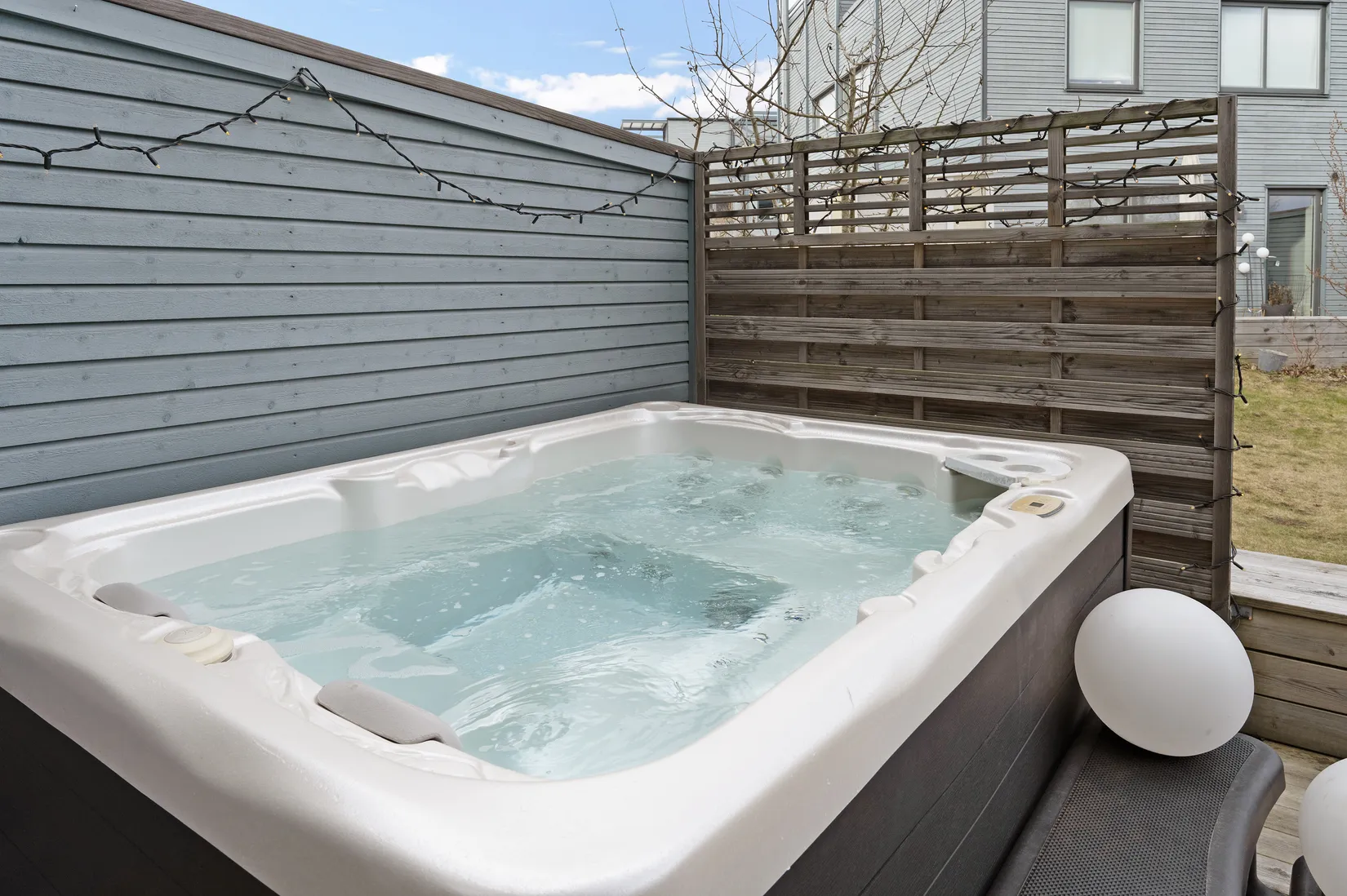 Bostadsrätt, Radhus, Vendelgränd 10, Skälby, Järfälla