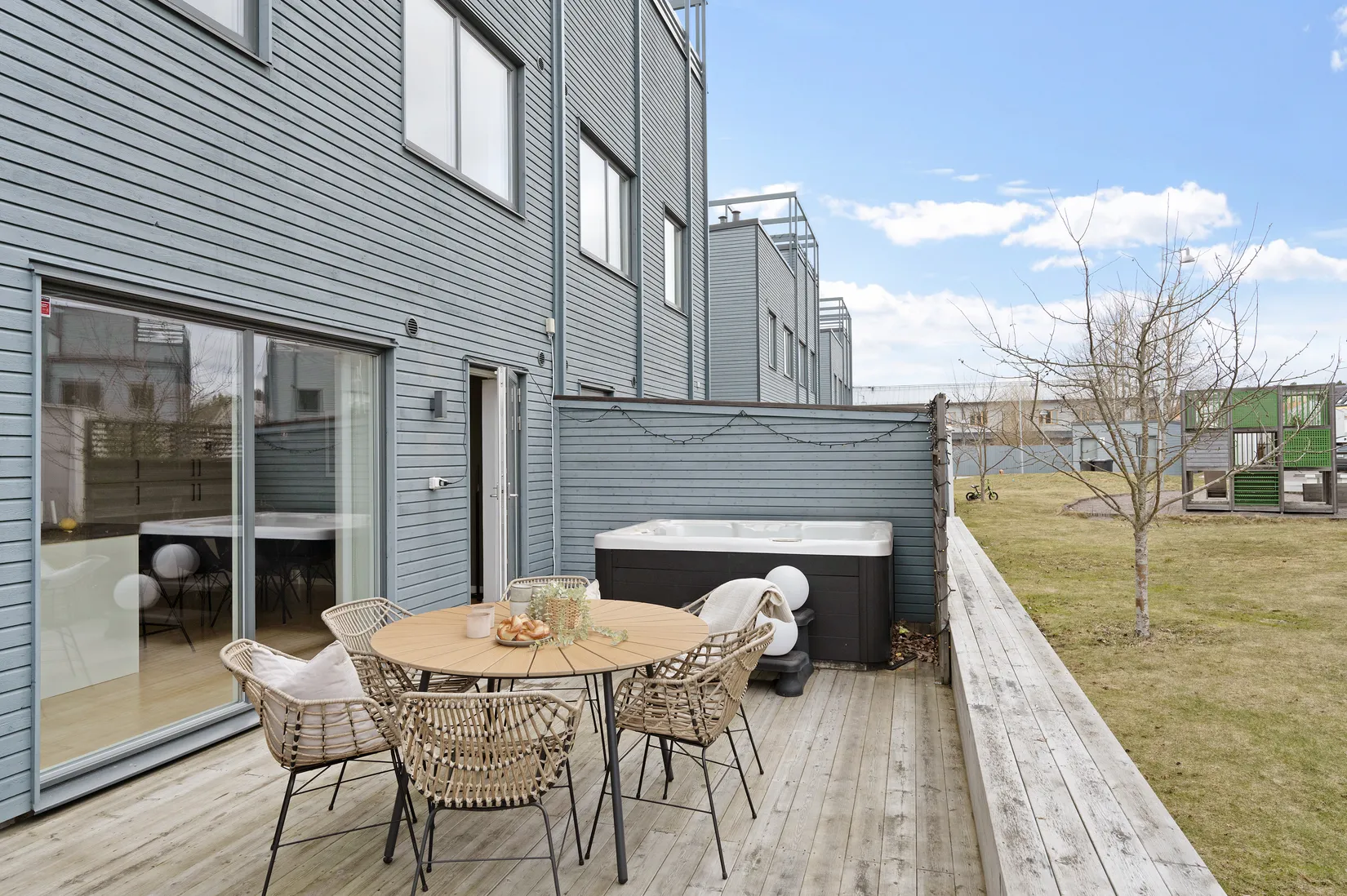 Bostadsrätt, Radhus, Vendelgränd 10, Skälby, Järfälla