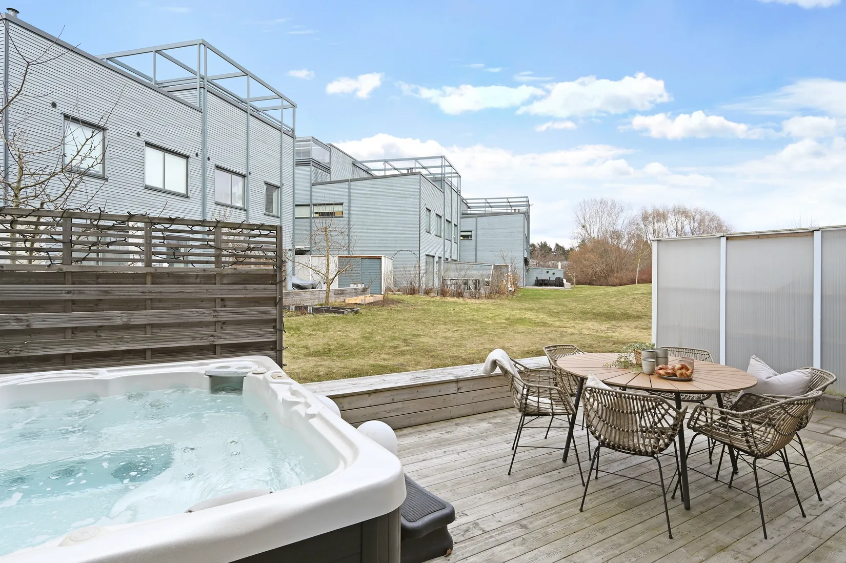 Bostadsrätt, Radhus, Vendelgränd 10, Skälby, Järfälla