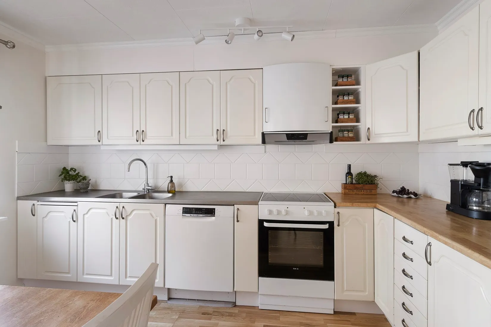 Radhus, Guttorms väg 16, Irsta, Västerås